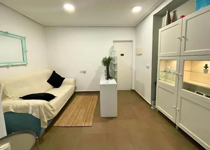 Melgarden - Centrico Bajo En Apartamento Santoña